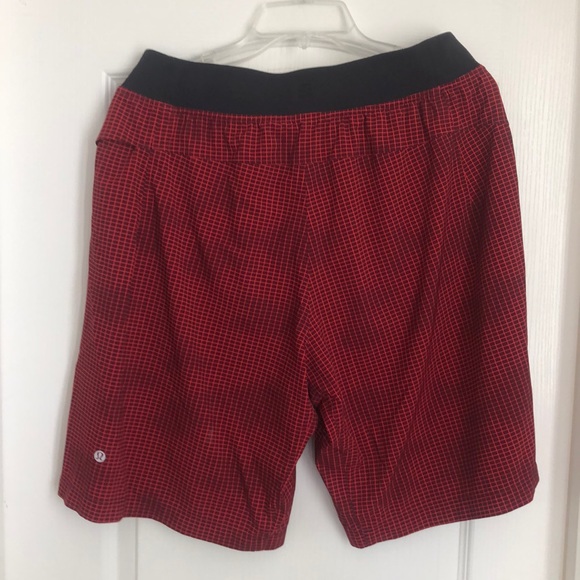 Lululemon Core Shorts - Picture 3 of 5